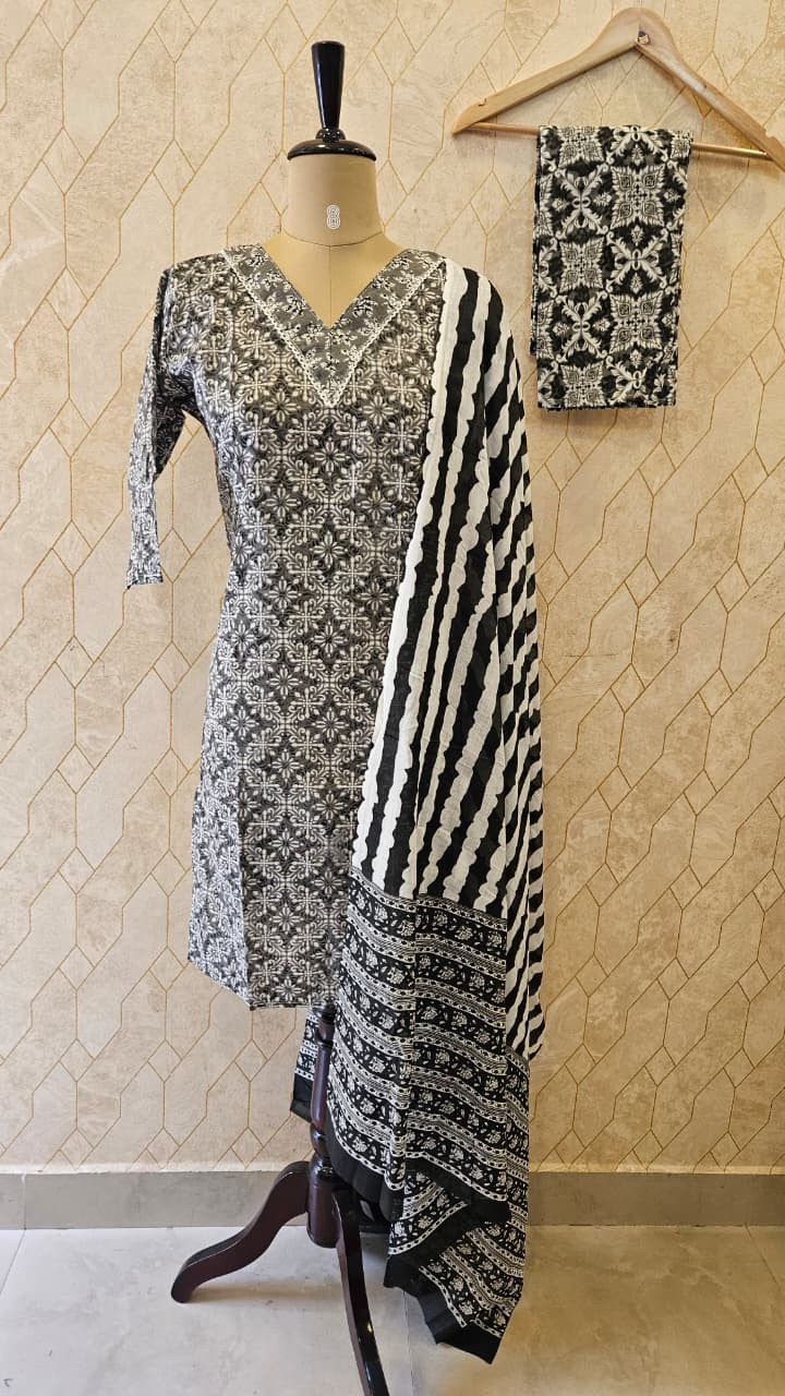 Monochrome Mosaic Cotton Kurthi Set